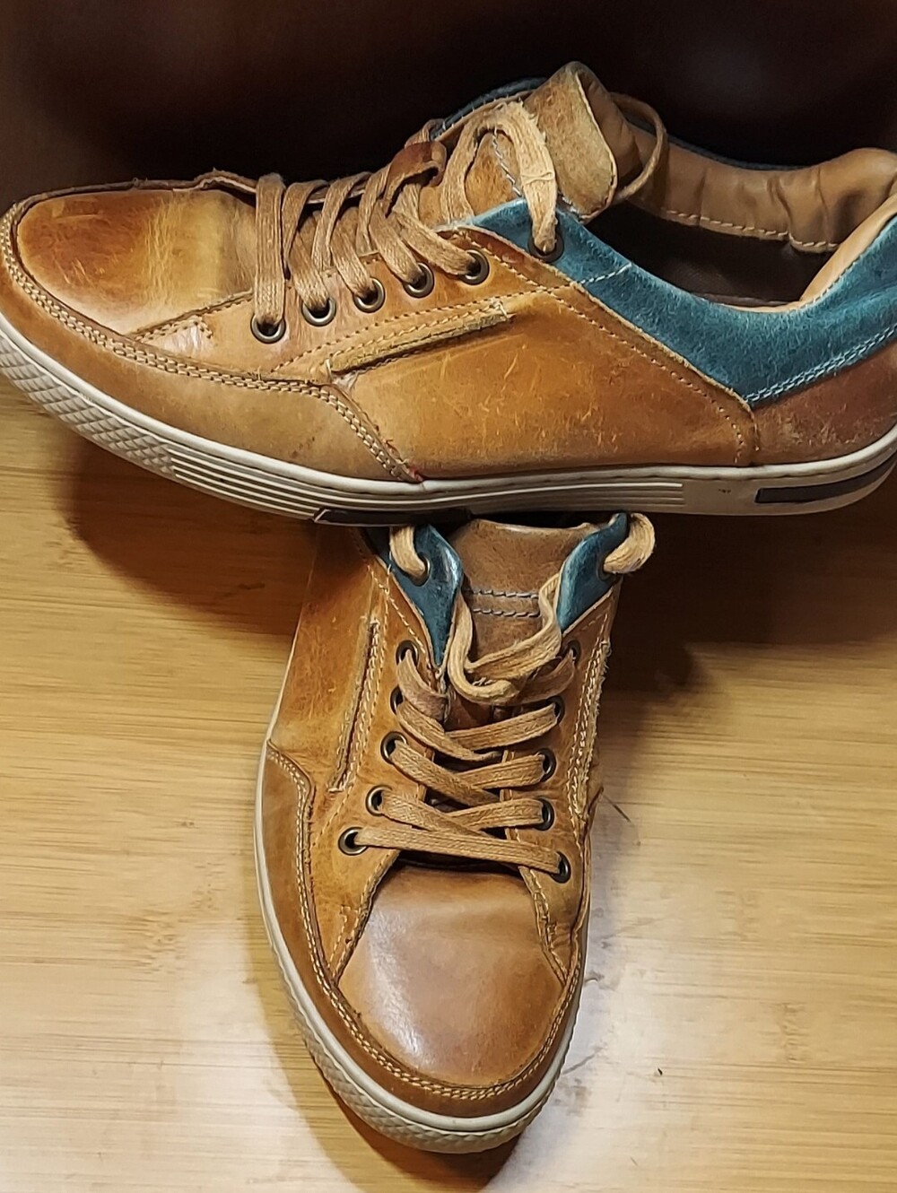 STEVE MADDEN "PASADENA" MEN'S DISTRESSED TAN-GREEN LEATHER CASUAL OXFORDS SIZE 9